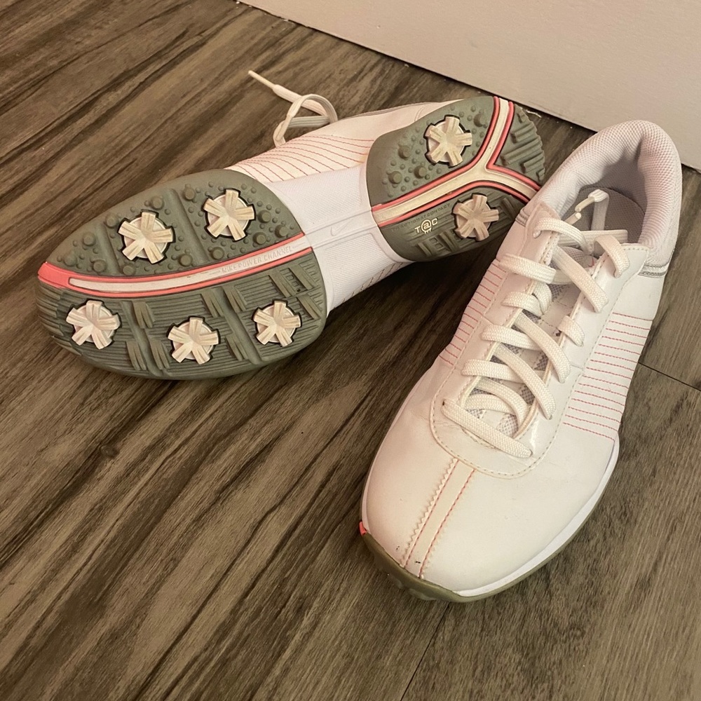 Nike Women’s Golf Shoes Cleats